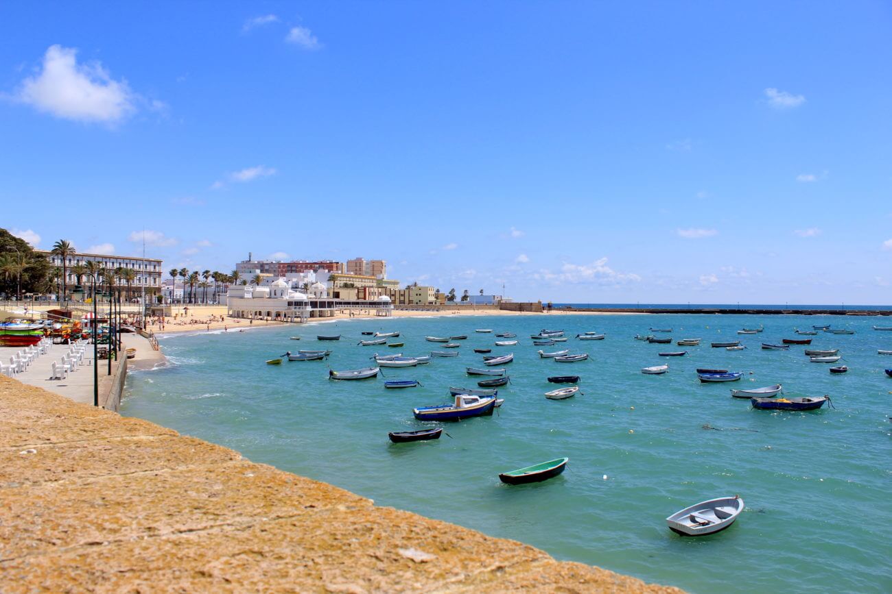 Cadiz historische Stadt am Atlantik Blick auf den Strand La Caleta