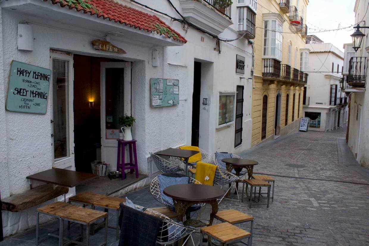 Tarif Frühstück im Café 10 in der Altstadt von Tarifa